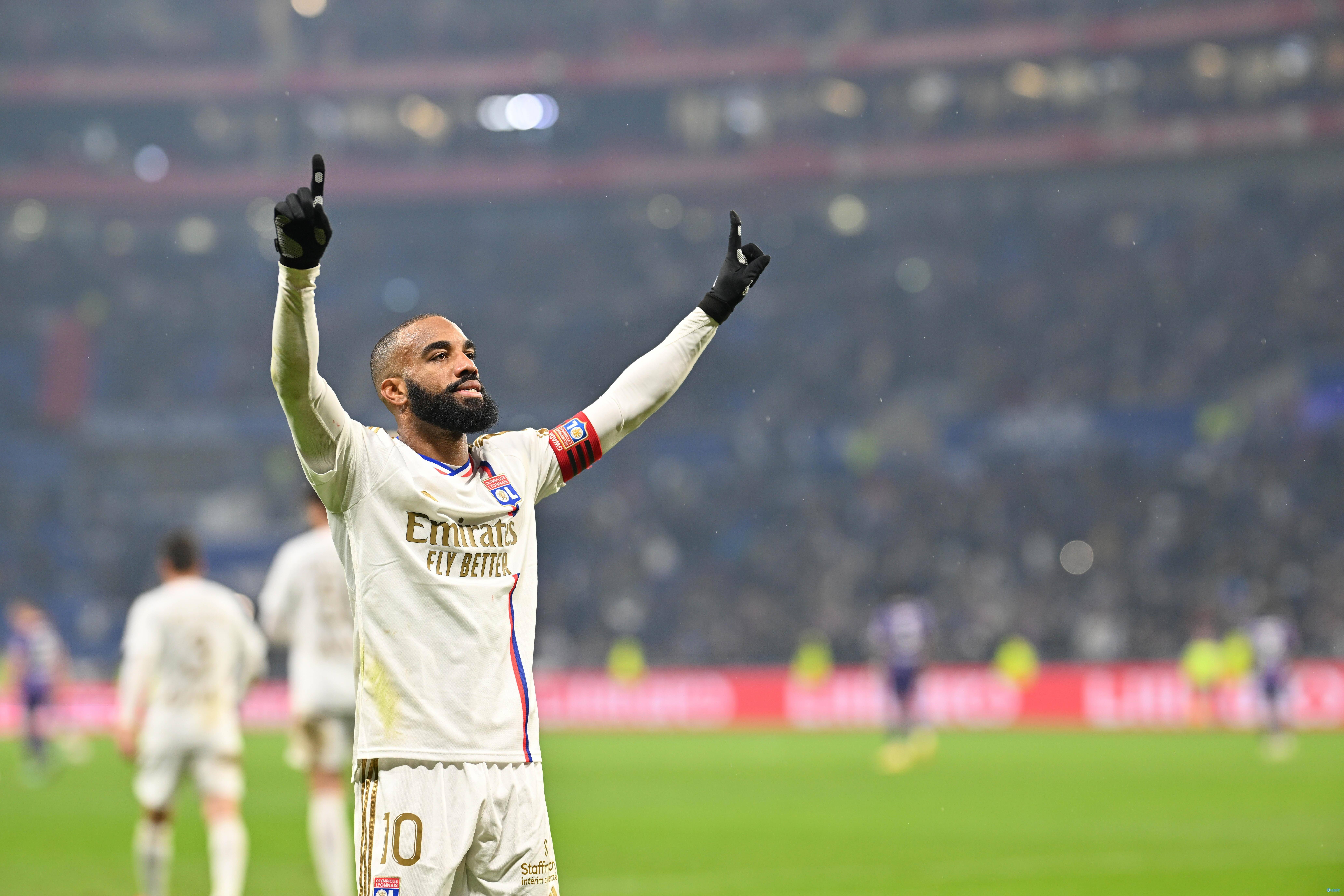 亚博体育-包含里程碑夜里昂迎来里程碑，西甲国际比赛日刷纪录，态度坚定，阵容厚度经受考验的词条-亚博体育