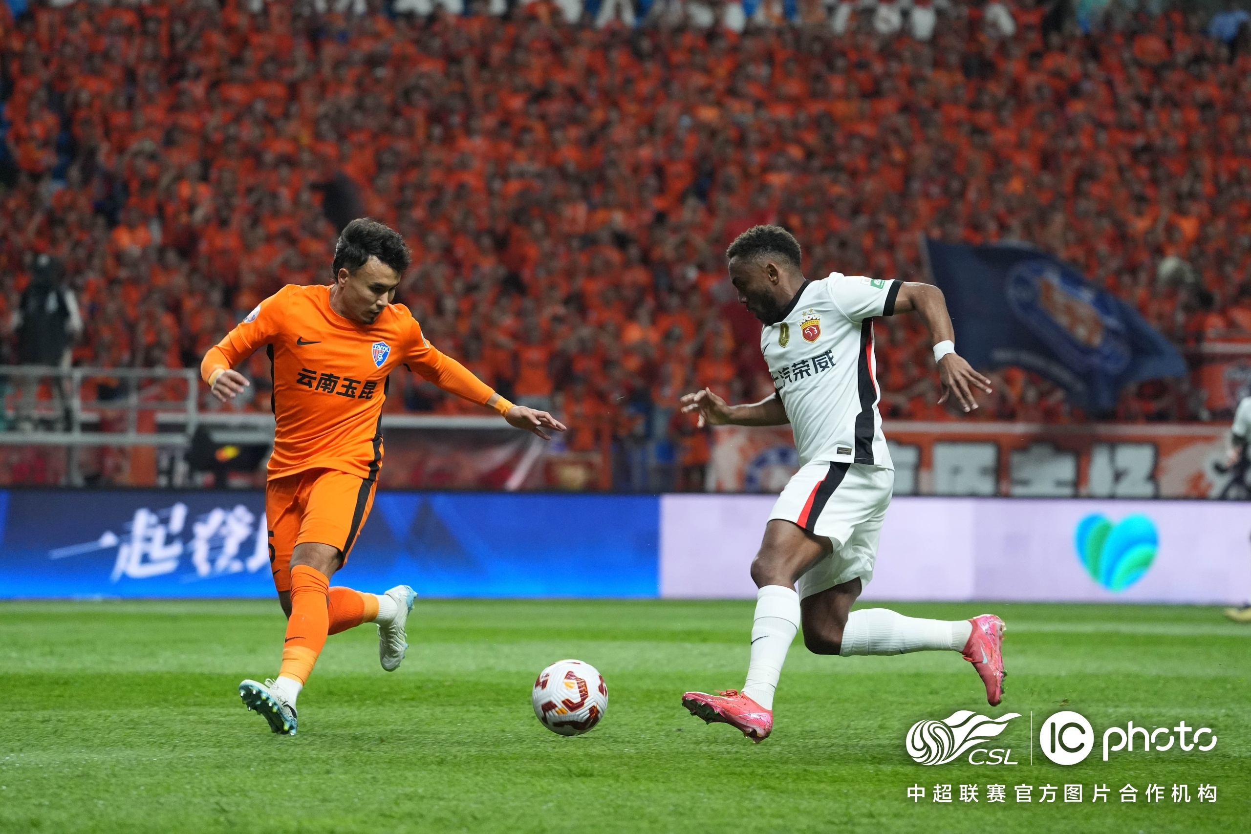 中超清晨再迎强敌；切尔西止住颓势；主帅态度：压力陡增；数据趋势出现新变化的简单介绍