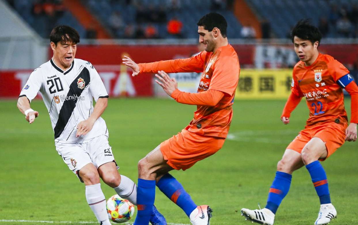 转折点!瓦伦西亚门线救险,亚冠冲刺阶段攻防权衡,态度坚定,赛季目标并未改变的简单介绍 转折点!瓦伦西亚门线救险,亚冠冲刺阶段攻防权衡,态度坚定,赛季目标并未改变的简单介绍